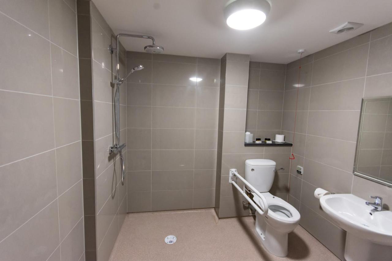 St Nicholas Hotel קולצ'סטר מראה חיצוני תמונה